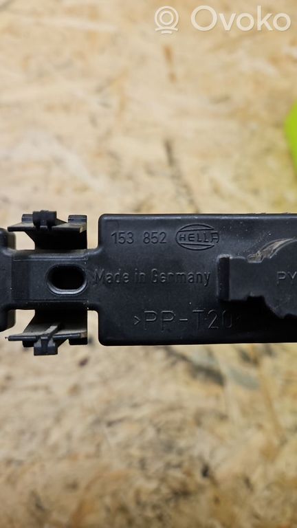 Volvo S60 Tail light bulb cover holder