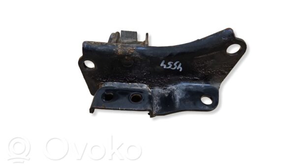 Toyota Avensis T250 Engine mounting bracket
