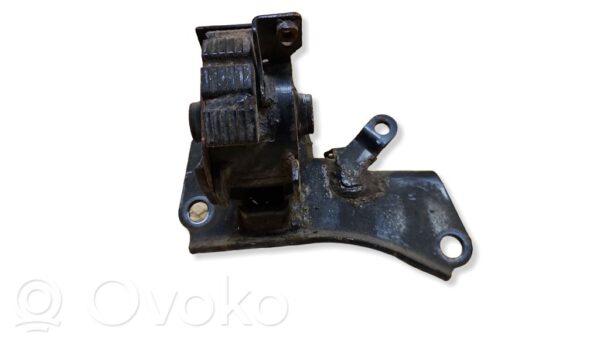 Toyota Avensis T250 Engine mounting bracket
