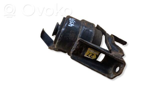 Toyota Avensis T250 Engine mounting bracket