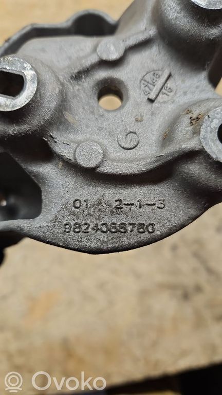 Citroen Berlingo Kütusepumba kronstein