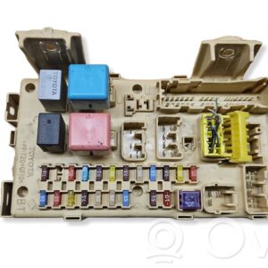 Toyota Avensis T250 Fuse module