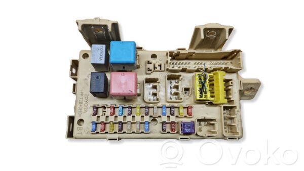 rrr-part-54-8c916d2b233325f7d9227e187aab4eb0-1 Toyota Avensis T250 Fuse module