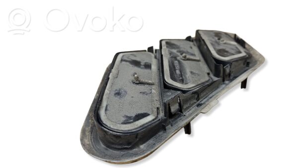 Citroen Berlingo Quarter panel pressure vent