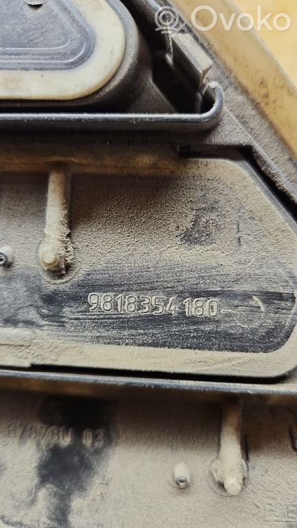 Citroen Berlingo Quarter panel pressure vent