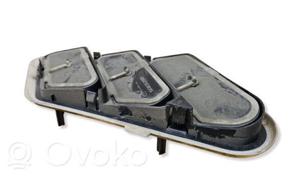 Citroen Berlingo Quarter panel pressure vent