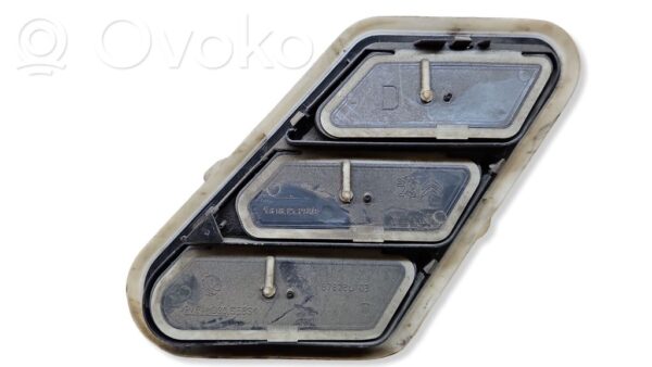Citroen Berlingo Quarter panel pressure vent