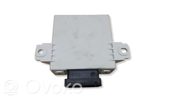Toyota Avensis T250 Window wiper relay
