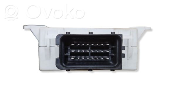 Toyota Avensis T250 Window wiper relay