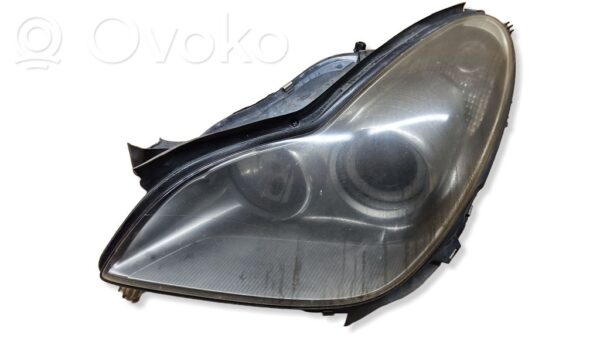 rrr-part-571-4d9d567ba2554e9c3966c6c8fa53646b-1 Mercedes-Benz CLS C219 Headlight/headlamp