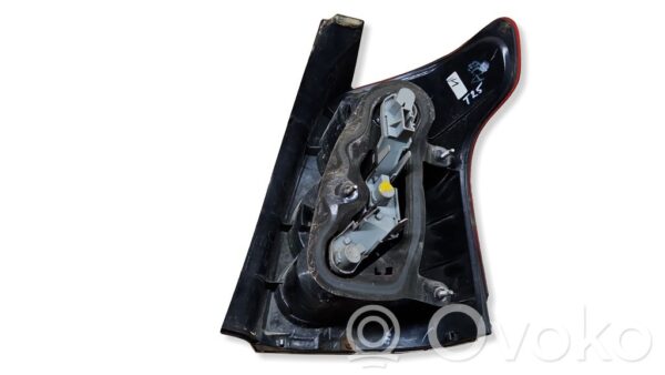 rrr-part-592-bf56abb29c8cce5de6151a691706d548 Toyota Avensis T250 Tagumised tuled