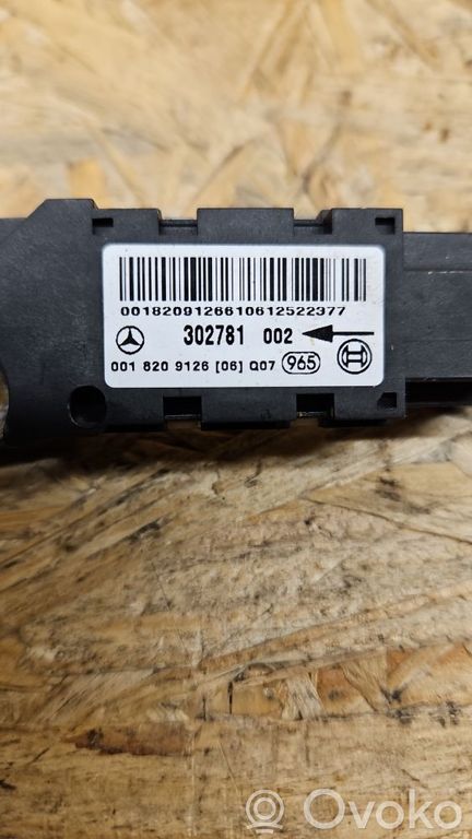 Mercedes-Benz CLS C219 Airbag deployment crash/impact sensor