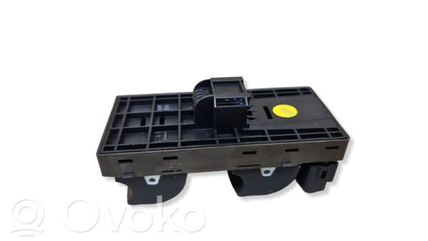 rrr-part-660-0d5b33a93ffac2d3cf4b48ff1c1730d4 Audi A6 S6 C6 4F Electric window control switch