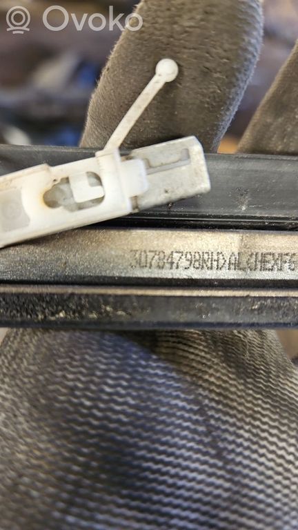 rrr-part-678-43aea8cfb982cc8c13d327eefbe0959d Volvo XC60 Windshield trim