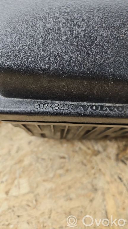 rrr-part-803-5e940ec68c56365feb9a9f34512837e0 Volvo V70 Air filter box