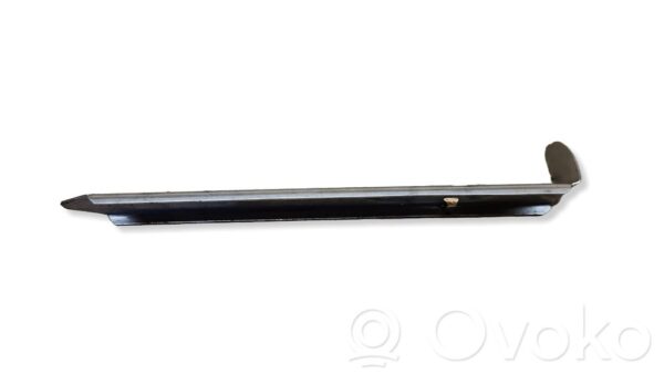 Volvo V70 Headlight/headlamp mounting bracket