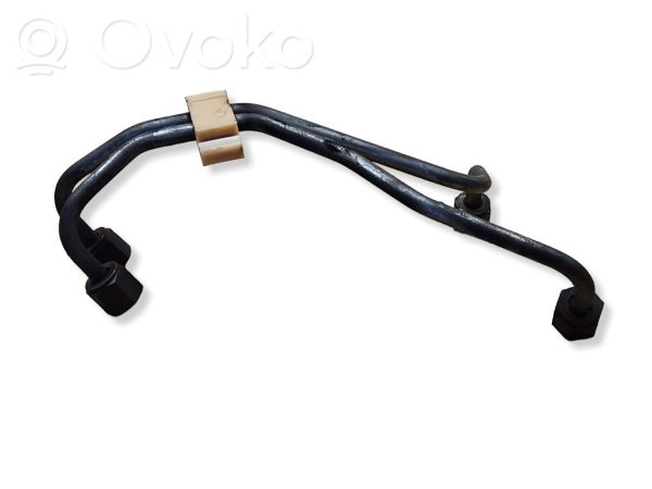 Volvo V70 Fuel line pipe