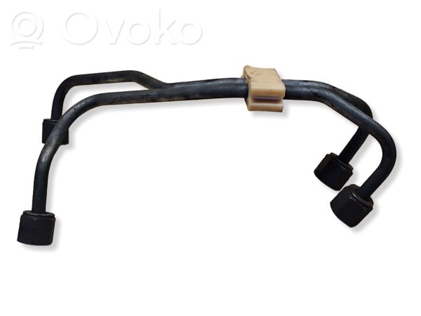 Volvo V70 Fuel line pipe