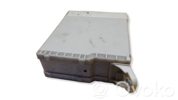 rrr-part-857-4a9fe24dca97eb19311578ef6f15fe92 Lexus IS 220D-250-350 Kaitsemoodul