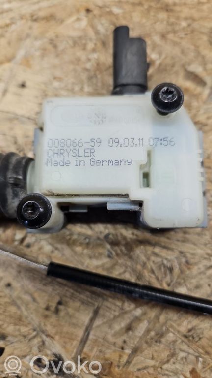 rrr-part-934-d663a82dc8d85ab74906af584a8a3535 Jeep Grand Cherokee Fuel tank cap lock motor