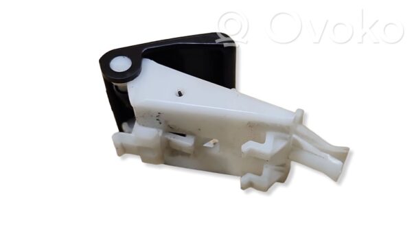 Lexus IS 220D-250-350 Engine bonnet (hood) release handle