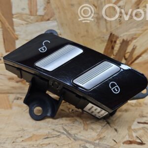 rrr-part-2022-7aa932f0048fe22970c1239821055bd0 Mercedes-Benz S W221 Kesklukustuse nupp