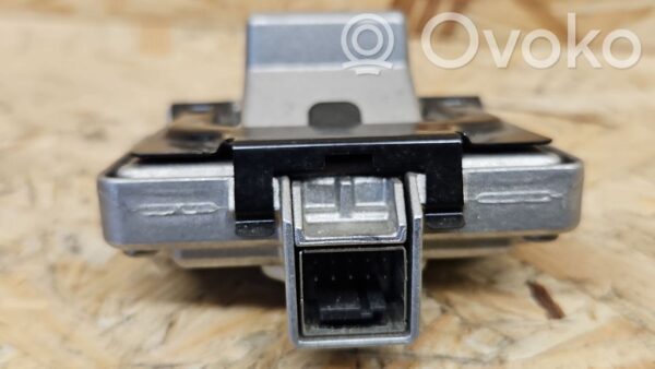 rrr-part-2026-76ad126f9f064a3d023e1a016e1832dd Mercedes-Benz S W221 Windshield/windscreen camera