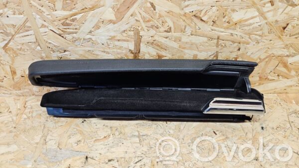 rrr-part-2035-256b13b8f8636f9f632ca65a04acd7d9 Mercedes-Benz S W221 Front door storage pocket/box