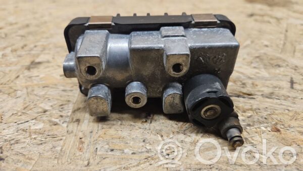 Jeep Grand Cherokee Turbine electric control actuator