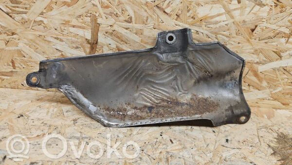 Jeep Grand Cherokee Heat shield in engine bay