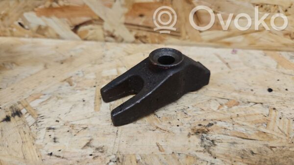 rrr-part-2094-c3003af723c2fc4864661ba744a1b704 Jeep Grand Cherokee Kütusepihusti klambri hoidik
