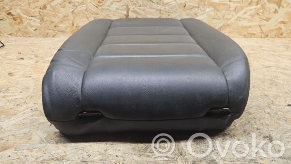 Volkswagen Touareg I Rear seat