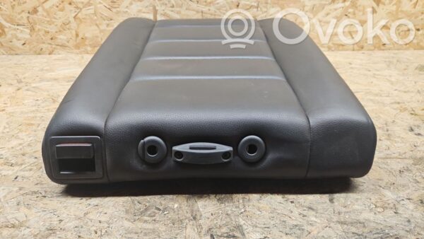 Volkswagen Touareg I Rear seat