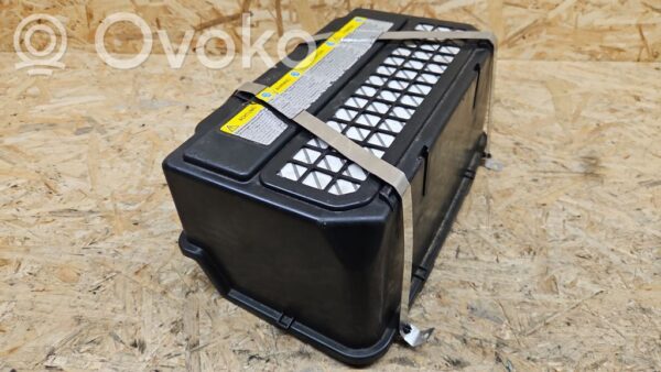 Volkswagen Touareg I Battery box tray