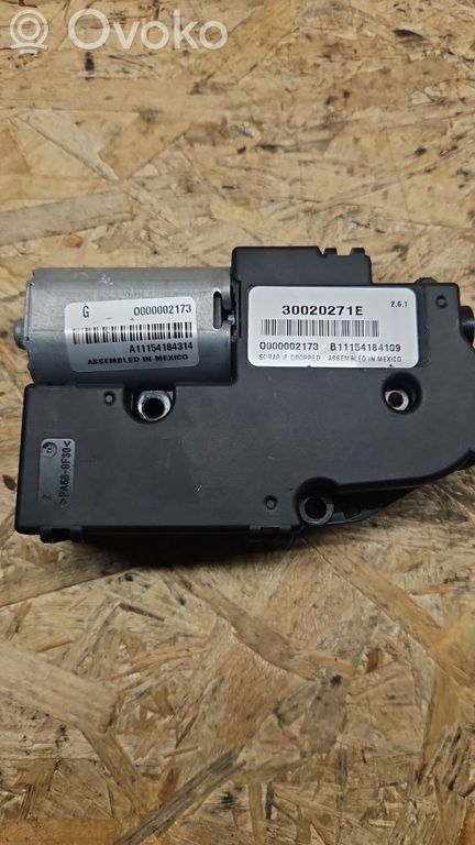 rrr-part-2231-fad534cce7ffd100ca06acf9666b9aef Jeep Grand Cherokee Katuseluugi mootor/ajam