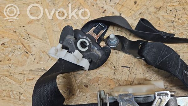 Jeep Grand Cherokee Front seatbelt