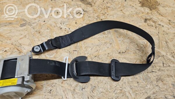 Jeep Grand Cherokee Front seatbelt