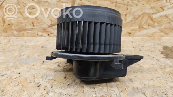 rrr-part-2240-b5fa47768ba7b6b1b8146720a79a3ee7 Jeep Grand Cherokee Kütteseadme ventilaator/puhur