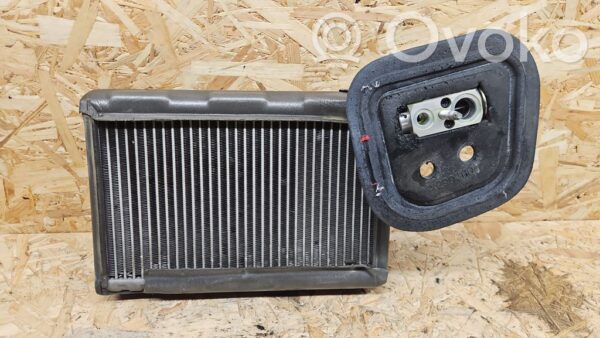 Jeep Grand Cherokee Kliimaseadme radiaator (salongis)