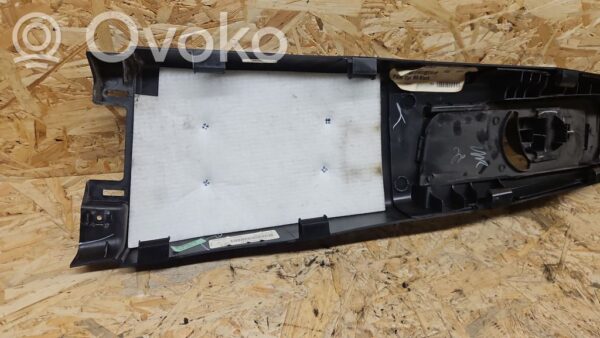 rrr-part-2264-e134b2f45e51ffe58b917d938bd832be Jeep Grand Cherokee (B) pillar trim (top)