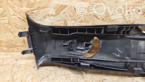 rrr-part-2265-2e1d53821788f21292e3140417b953d6 Jeep Grand Cherokee (B) pillar trim (top)