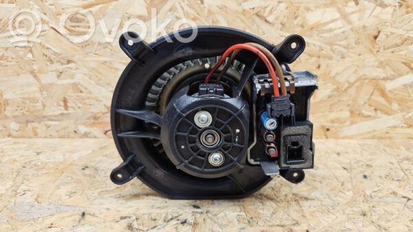 rrr-part-2318-dcf7d12327e91fc71d712b161322b686 Mercedes-Benz CLS C219 Kütteseadme ventilaator/puhur