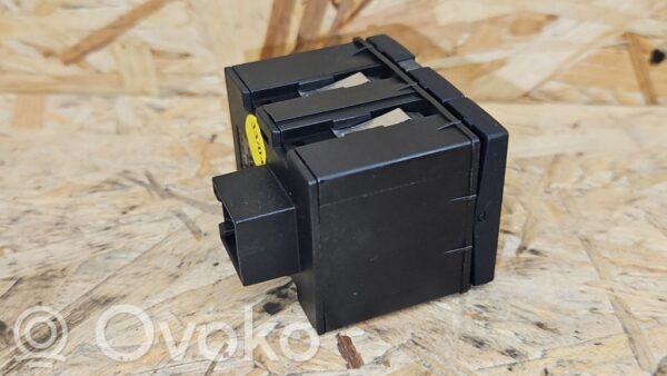 rrr-part-2378-a0fafeeca5b9b0ad2141485850204af0 Audi A6 S6 C6 4F Panel lighting control switch