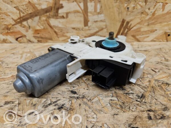 Audi A6 S6 C6 4F Front door window regulator motor