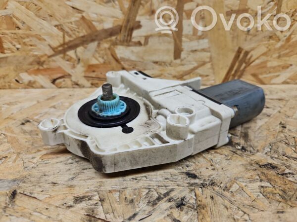 Audi A6 S6 C6 4F Front door window regulator motor
