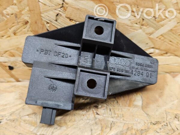 Audi A6 S6 C6 4F Aerial antenna amplifier