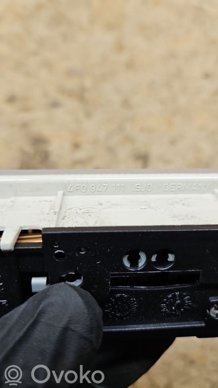 rrr-part-2432-1d28d1efac9726df05926ede6d55521b Audi A6 S6 C6 4F Rear seat light