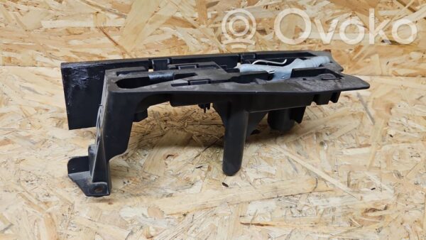 rrr-part-2434-265c6da1c390d100cf8e6ef53c4cd5b2 Audi A6 S6 C6 4F Tool box