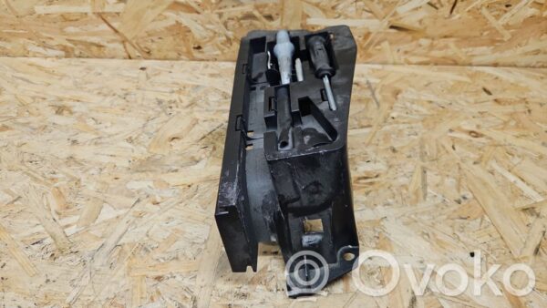rrr-part-2434-5ea244be1dedd0f05091e2f53833be72 Audi A6 S6 C6 4F Tool box
