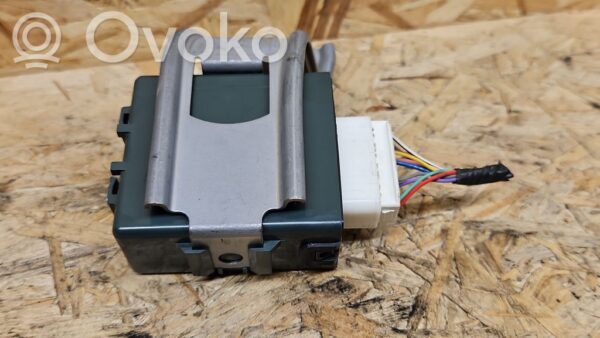 rrr-part-2446-0bc1d153bf6a68c408f8c8d4a5cab402 Lexus IS 220D-250-350 Door control unit/module